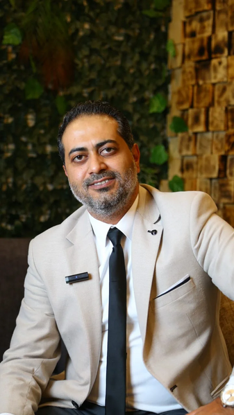 File:Diya Al-Aqil.webp